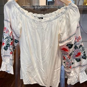 Sugar Lips-Embroidered Off the ShoulderTop